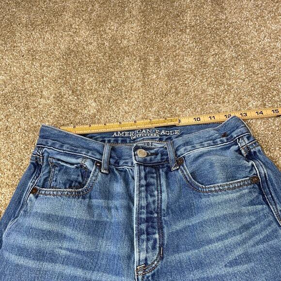American Eagle High Rise Girlfriend jeans button fly distressed raw hem SZ 2 - Picture 5 of 9